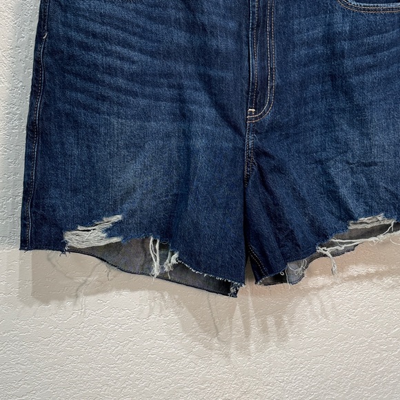 Hollister‎ Women Size 14 Dark Blue Distressed Ultra High Rise 90's Jean Shorts - Picture 3 of 8